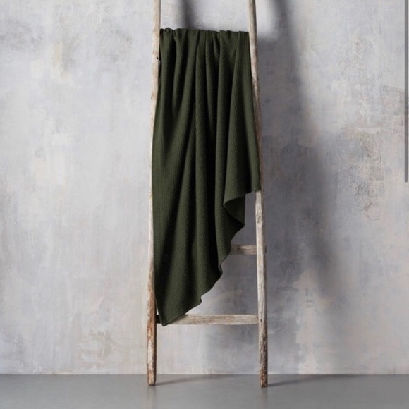 🤍 2 for $75 🤍 ARHAUS Waffle Weave Knit Throw Blanket 100% Cotton - Picture 2 of 4